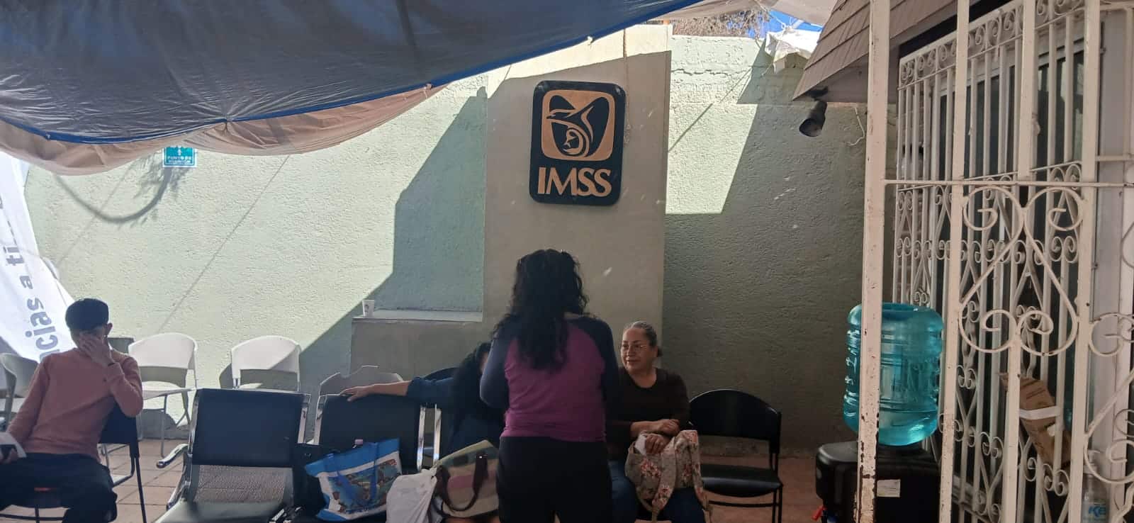 Opera con normalidad  Clínica 4 del IMSS