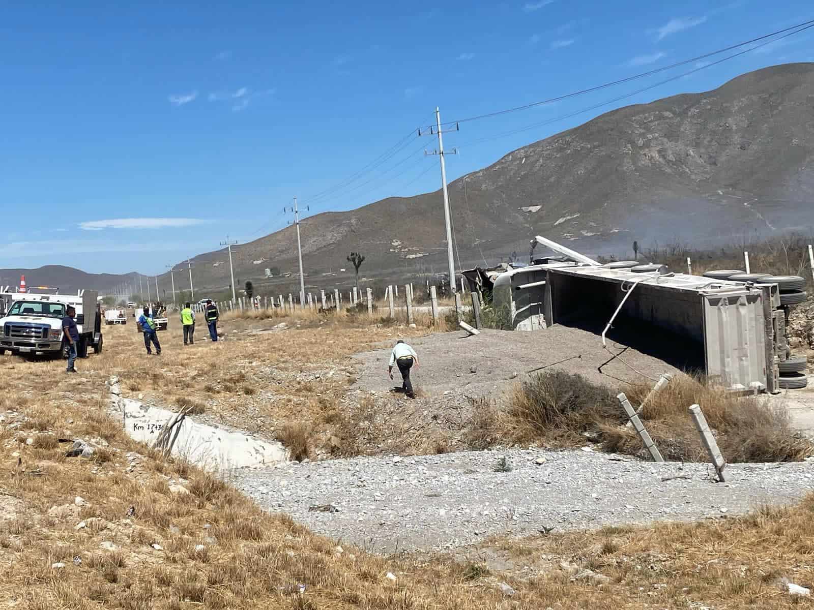 Tras recibir el reporte al Sistema de Emergencias 911, paramédicos de Protección Civil se desplazaron rápidamente al lugar.