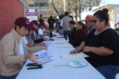 Entregan becas Rita Cetina en secundaria de Allende