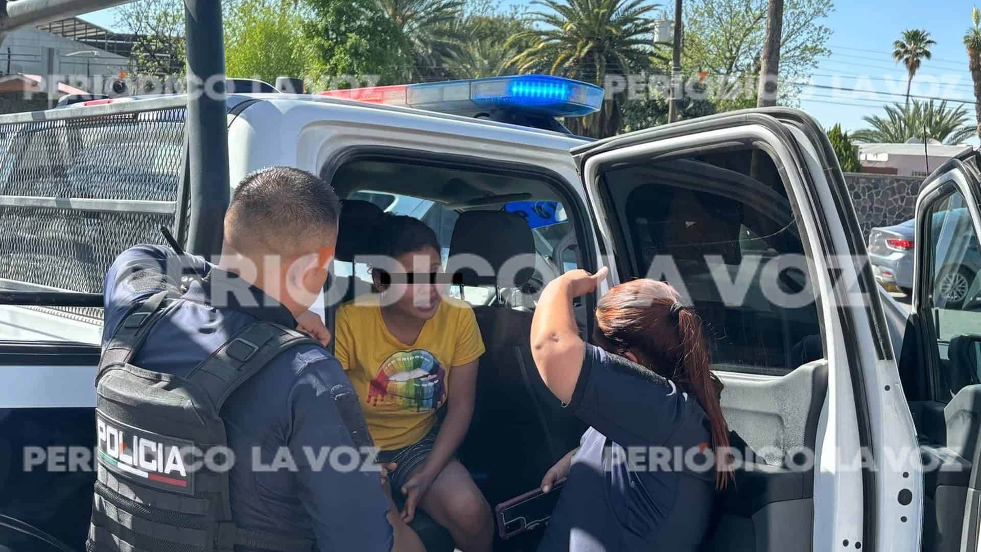 La joven fue asegurada en la plaza Galerías Olloqui tras intentar suicidarse.