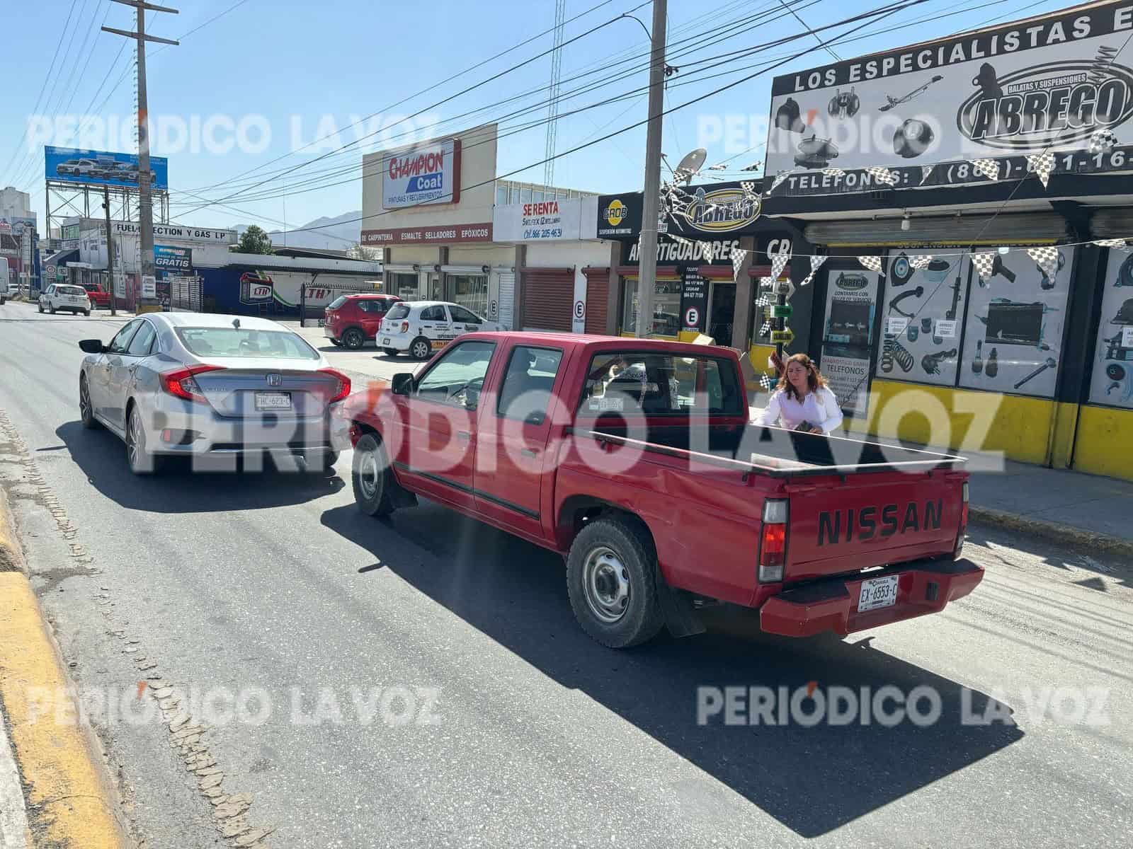 El accidente ocurrió en el carril lateral del puente elevado del bulevar Harold R. Pape.