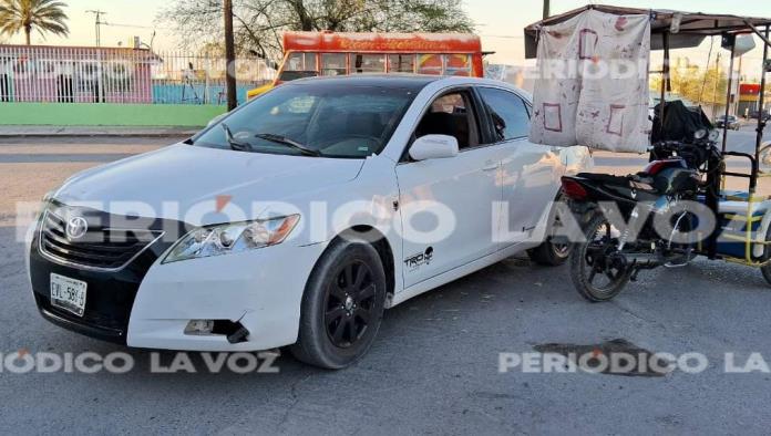 La encandila sol y arremanga a vendedor