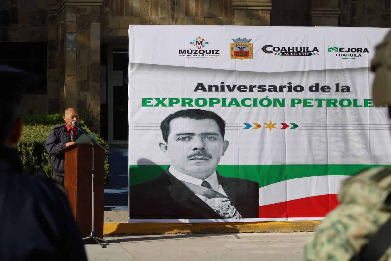 En la explanada de la Presidencia Municipal se llevó a cabo dicho acto.