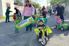 Escuelas desfilan por el inicio de la primavera en Piedras Negras