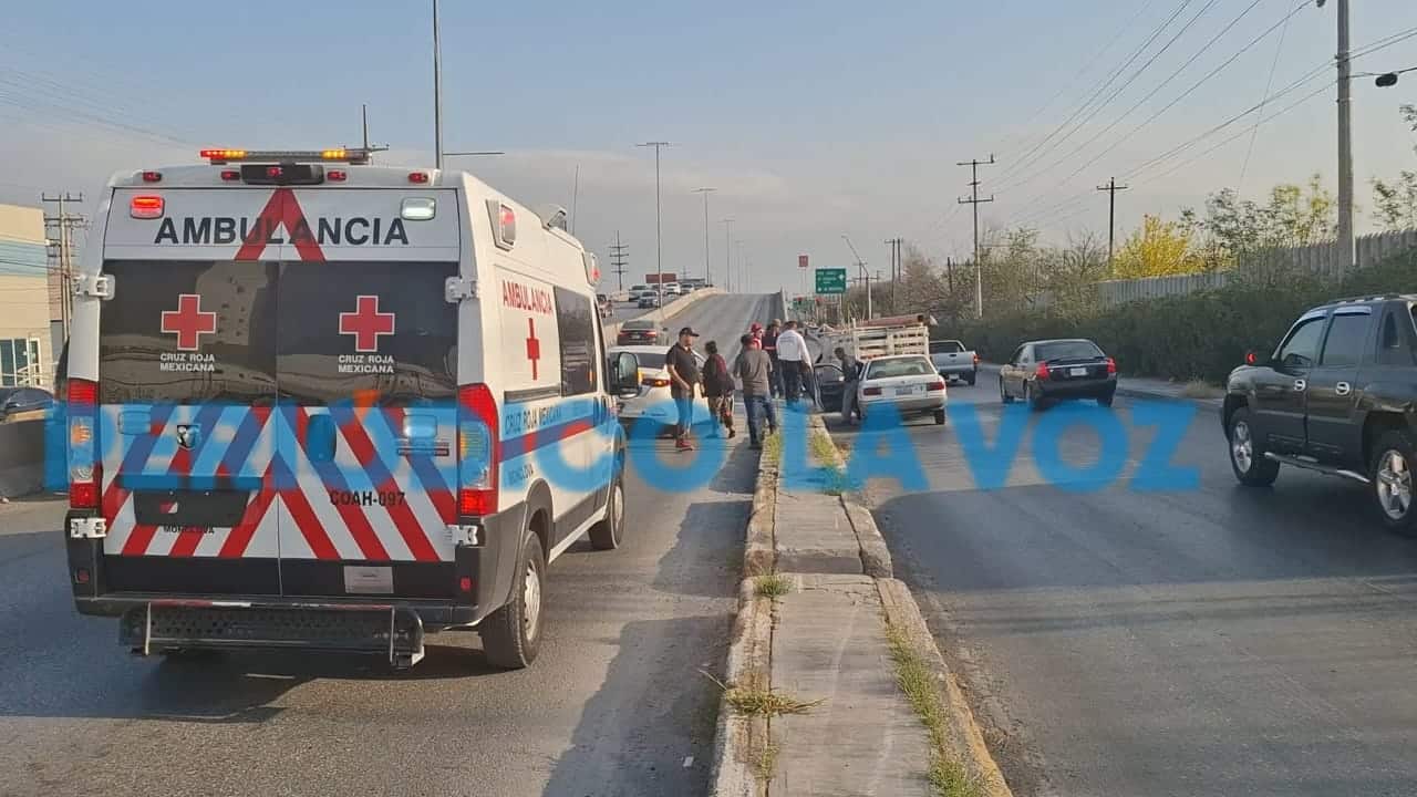 Choca por alcance camioneta de SIMAS