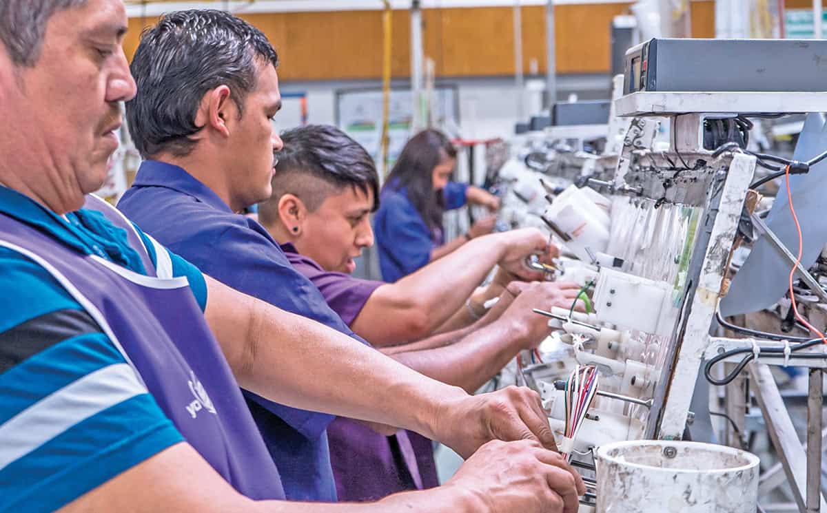 Se prevén despidos de personal tras la aplicación de aranceles del 25 por ciento a la industria automotriz.