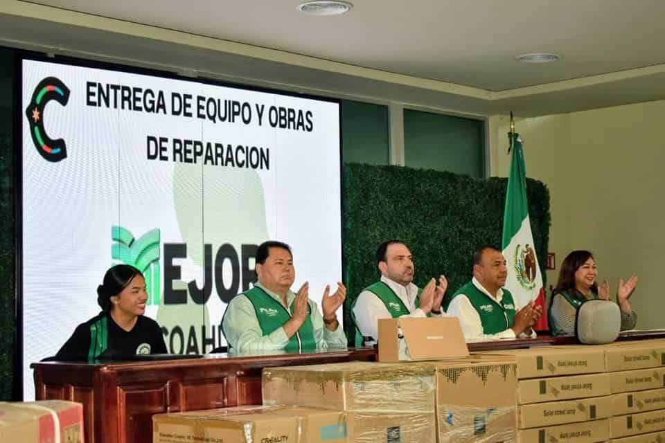 Autoridades que atestiguaron dicho evento.