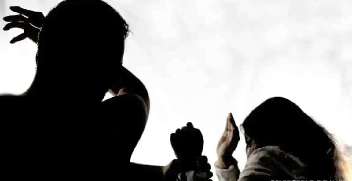 Hay semáforo en rojo por violencia familiar