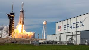 SpaceX hace historia con su primera misión tripulada hacia regiones polares