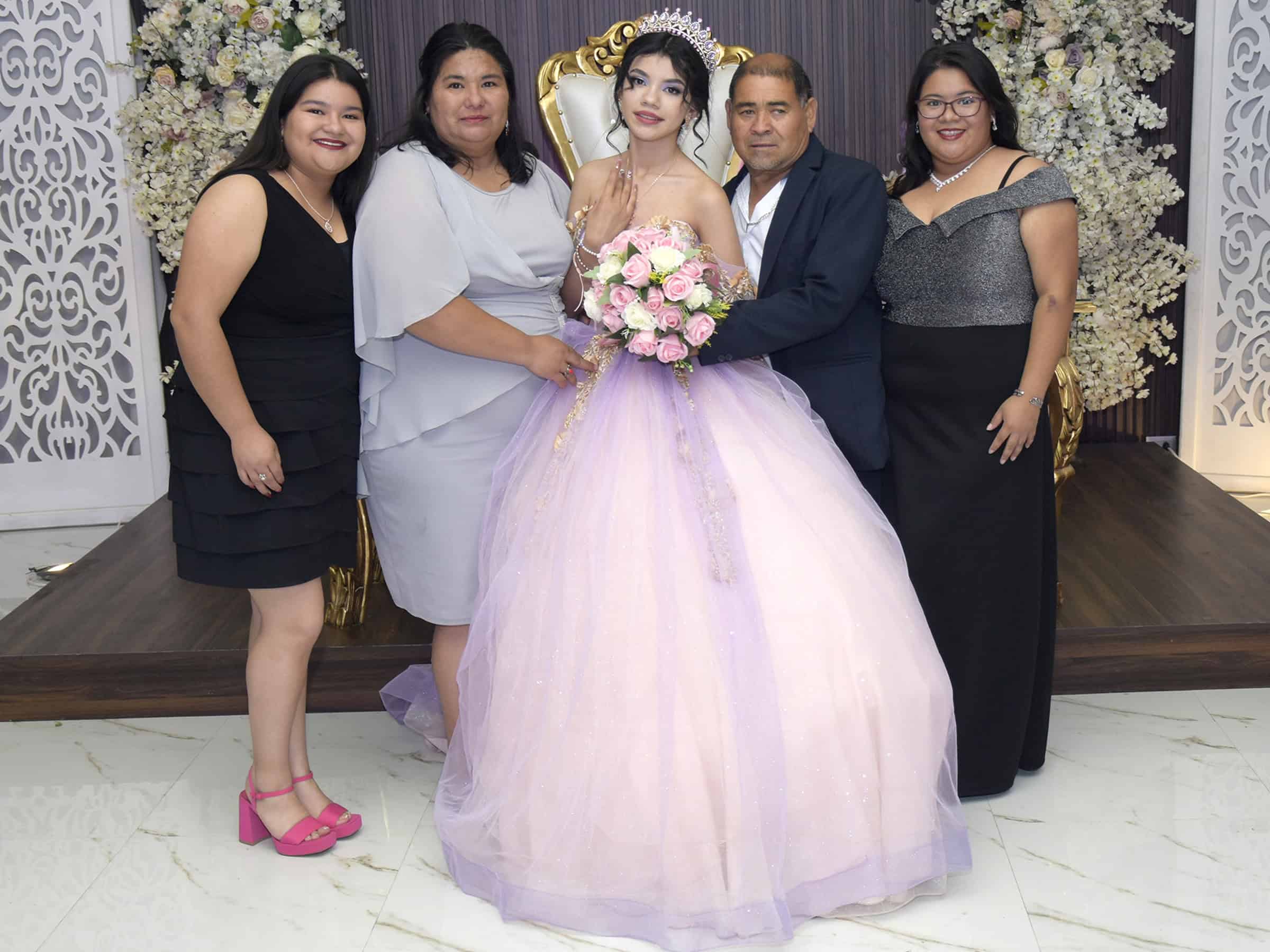 Con la familia Méndez Castañeda.