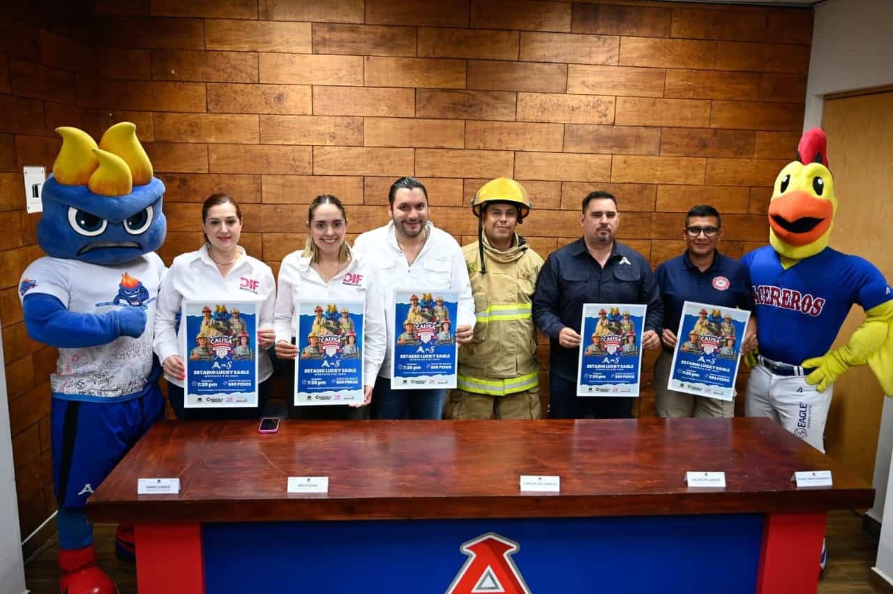 Ayer fue presentado el Juego con Causa entre Acereros y Saraperos, mismo que será a beneficio de cuerpo de Bomberos.