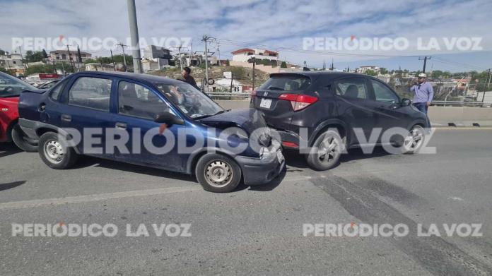 Causan ex obreros carambola en puente