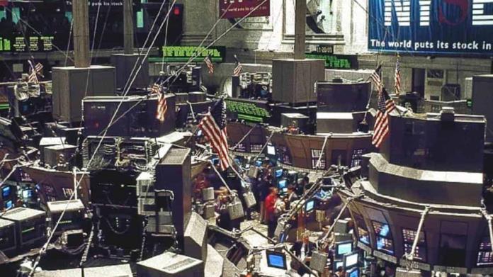 Otro día rojo para Wall Street; Empresas caen en picada Otro día rojo para Wall Street; Empresas caen en picada