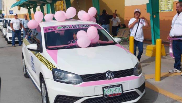 Inicia en Sabinas el "Taxi Rosa", transporte seguro para mujeres y adultos mayores