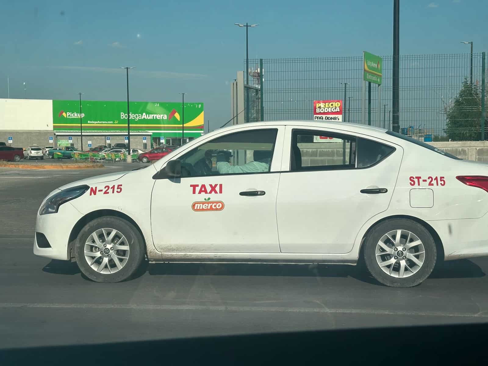 Altas tarifas de taxis contrastan con el bajo costo de la gasolina