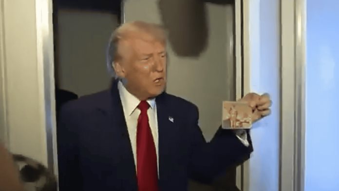 Trump presenta la Gold Card: la Green Card para los millonarios