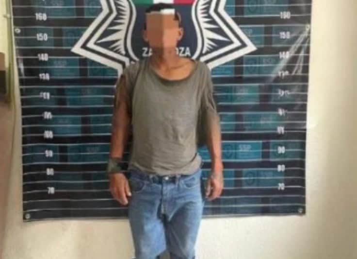 Cae hombre por agredir a mujer en colonia Manantiales