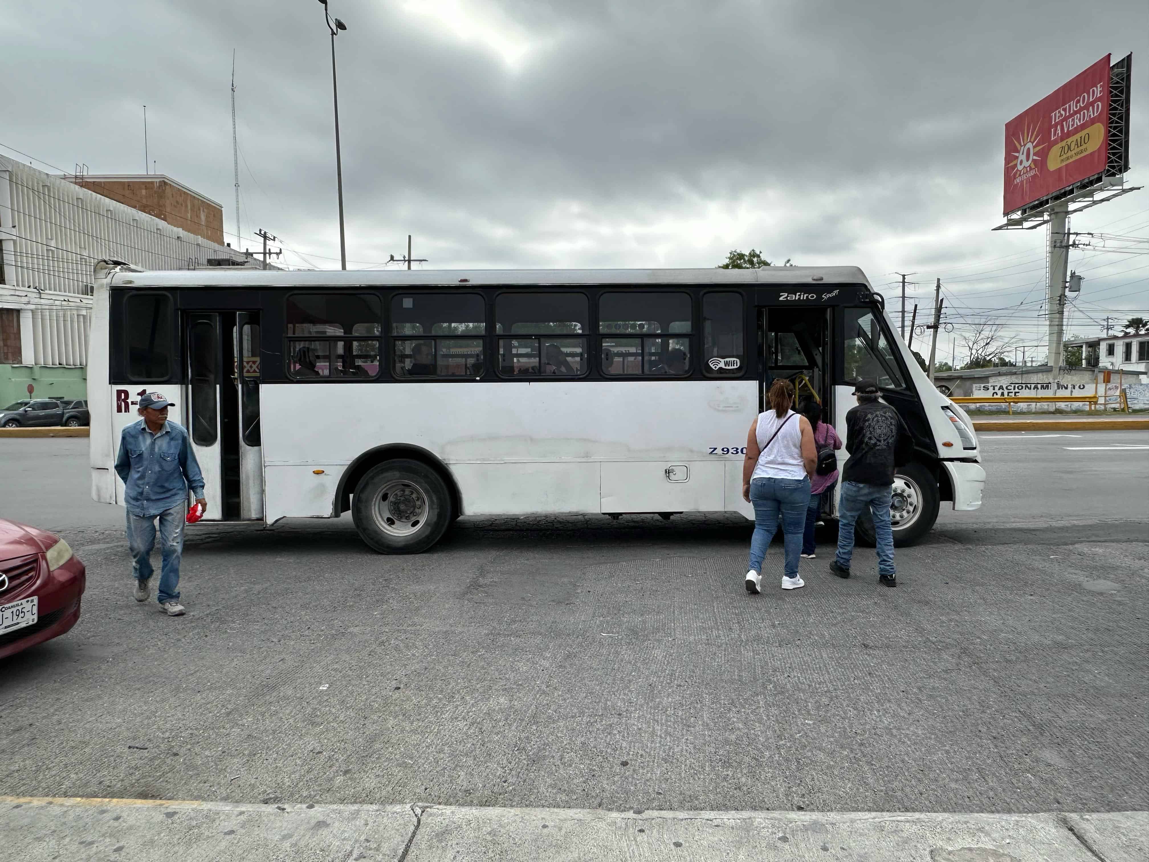 Sondeo revela que nigropetenses prefieren Uber, Didi e Indriver sobre taxis