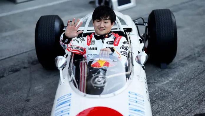 Tsunoda reveló el apoyo de ´Checo´