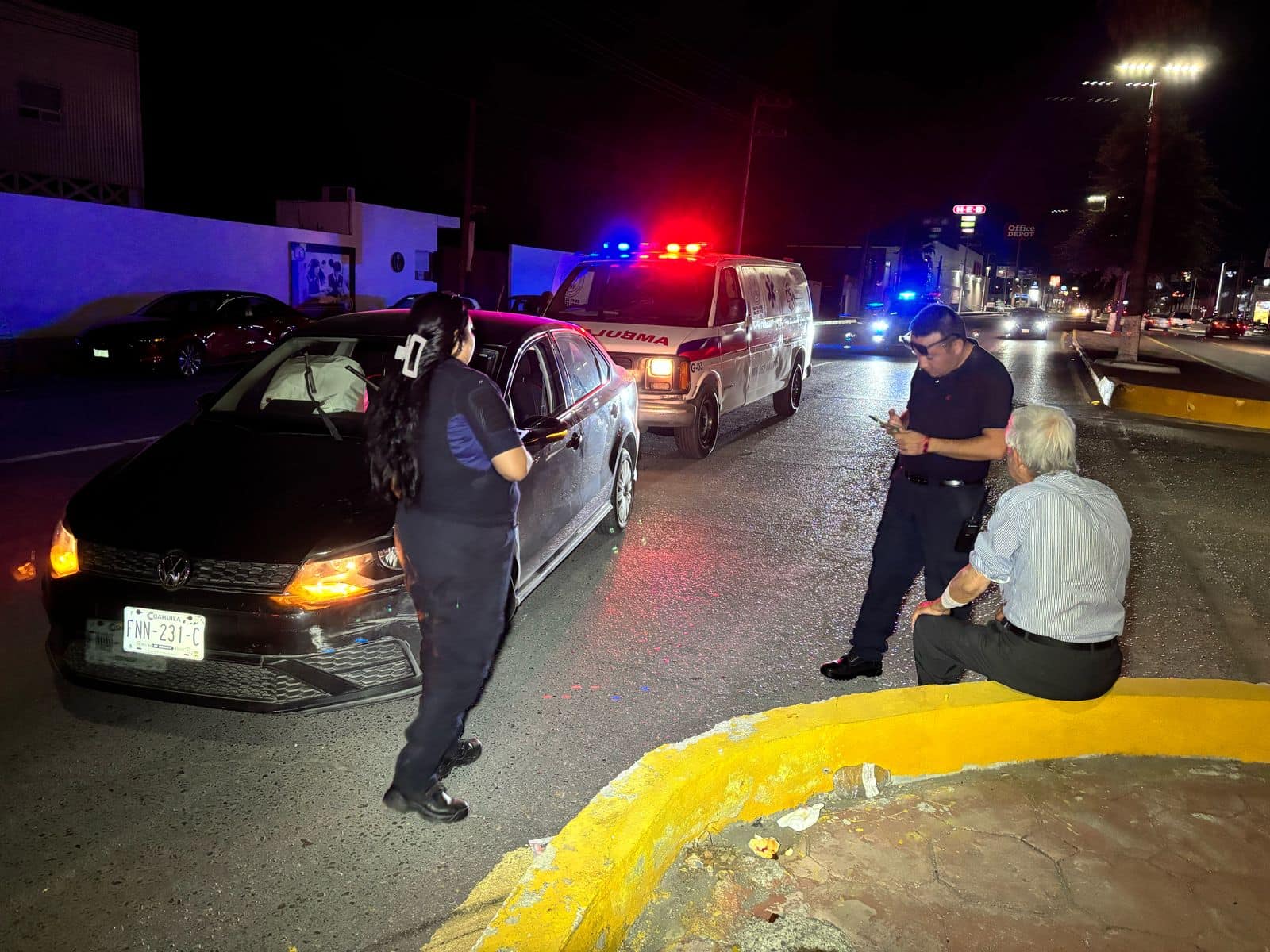 El adulto mayor sufrió un accidente sobre el bulevar Pape, aunque afortunadamente solo hubo daños materiales. 