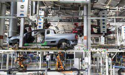 Temen desacelere de la industria automotriz
