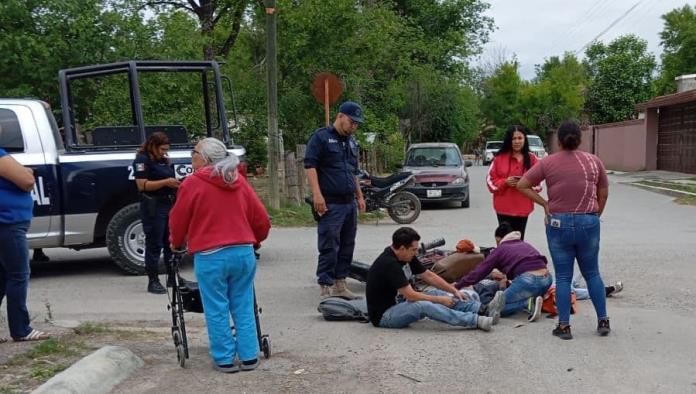 Dos heridos en percance vial
