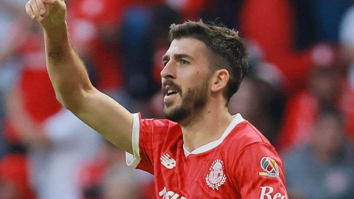 ¡Increíble gesto de Fair Play! Paulinho convence al árbitro y salva de la roja a Güémez ¡Increíble gesto de Fair Play! Paulinho convence al árbitro y salva de la roja a Güémez