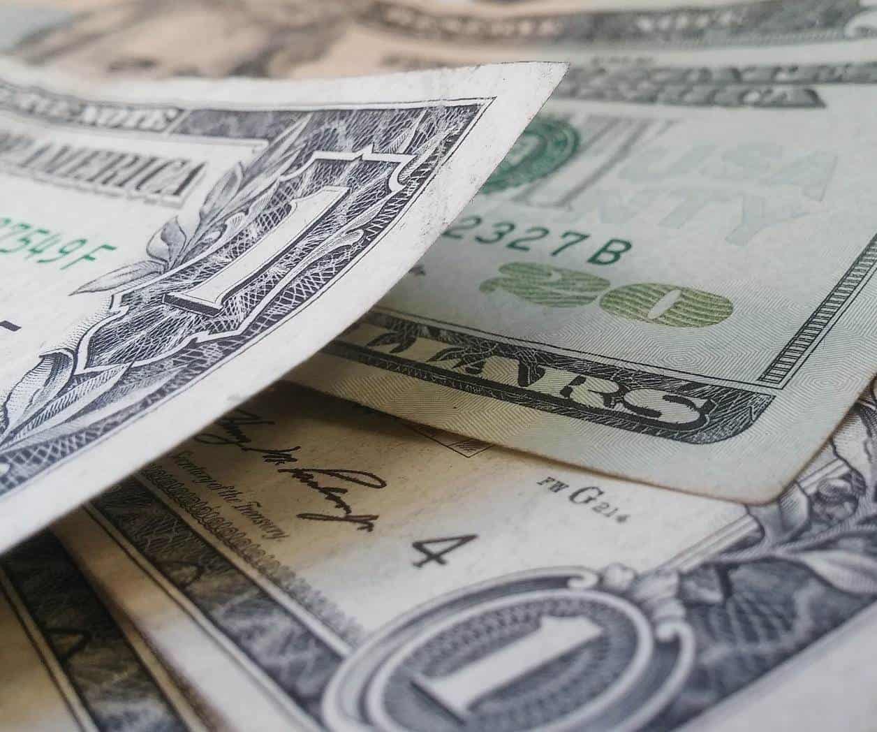 Se cae el peso mexicano ante el dólar