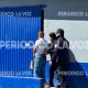 Arrestan a mujer en centro comercial