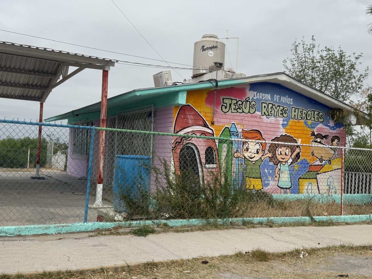 Jardín de niños en la colonia Estancias lleva un mes sin clases presenciales por construcción irregular