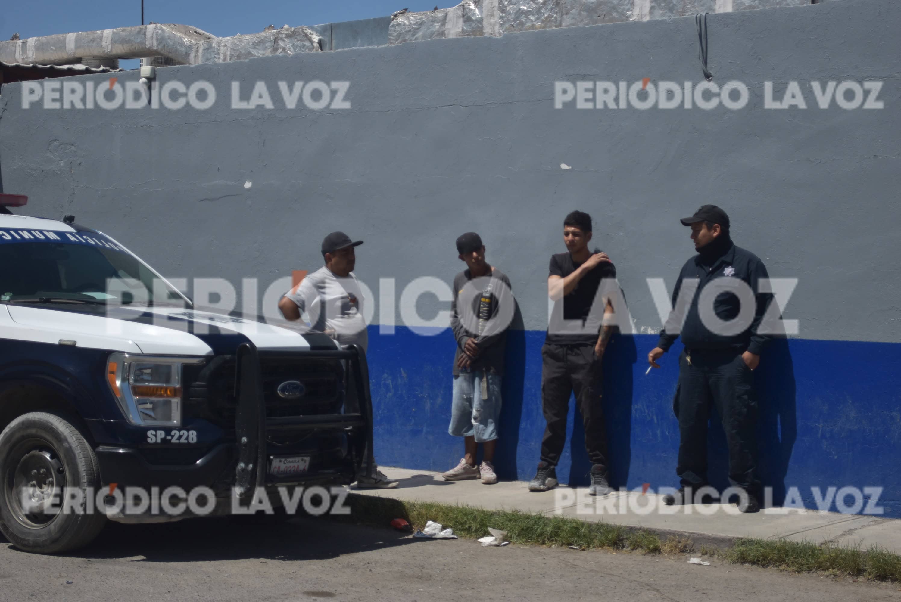 Julio César Botello fue atacado a plena luz del día por dos malandros que le robaron el celular y trataron de herirlo con armas blancas.