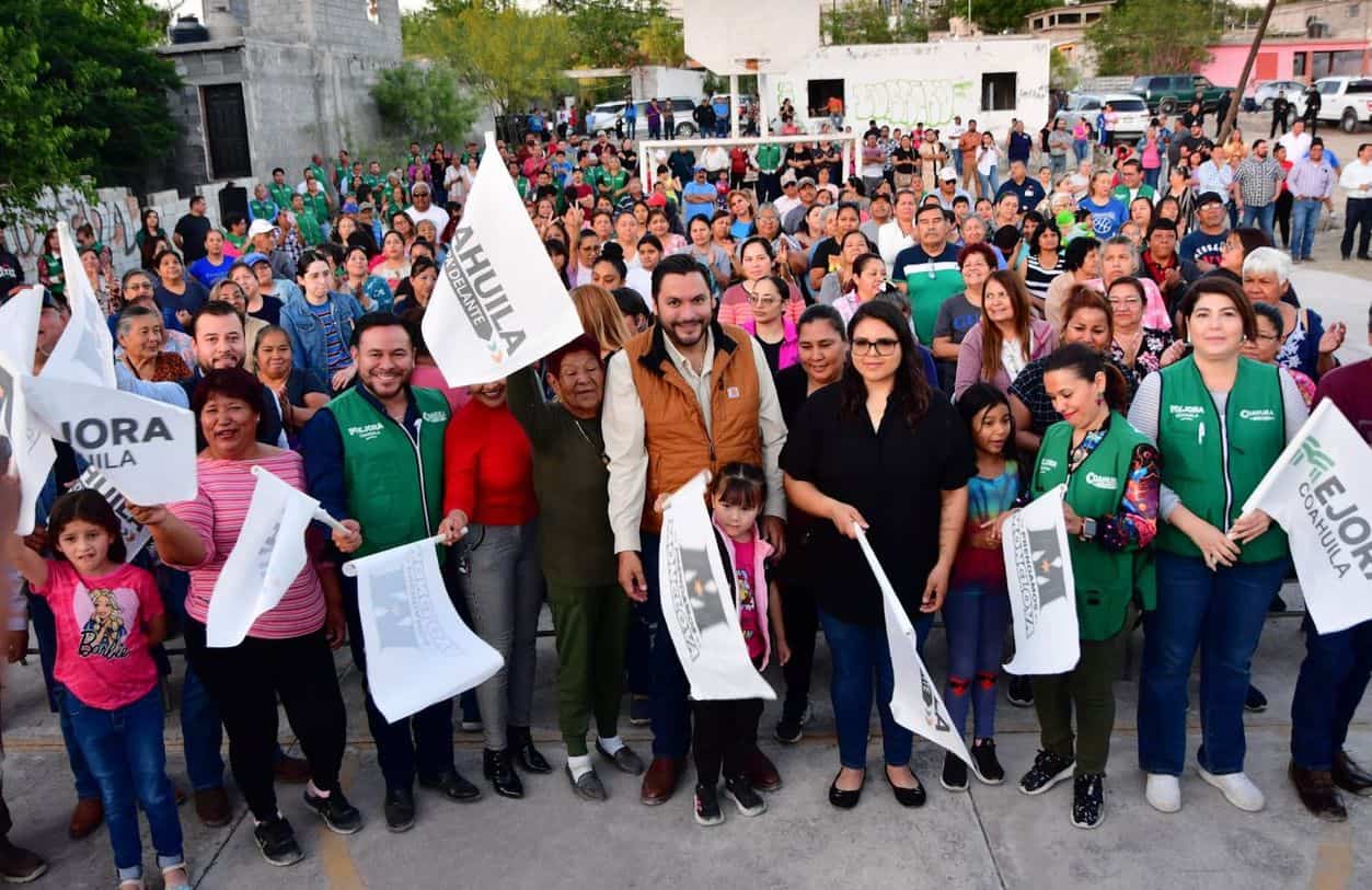 El Alcalde Carlos Villarreal dio el banderazo de inicio a la rehabilitación en la unidad deportiva de la colonia La Ribera y la remodelación de las canchas en la colonia Barrera.