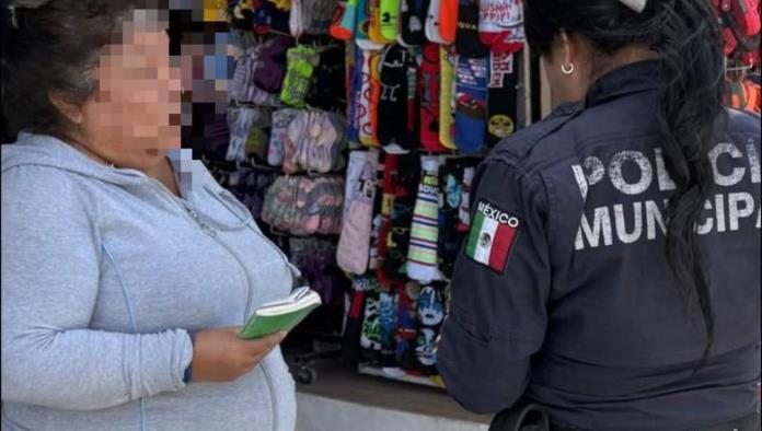 Engañan y roban a mujer