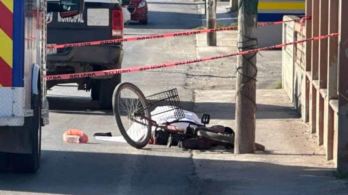 Hombre muere en pleno centro de Morelos; investigan si fue atropello o infarto Hombre muere en pleno centro de Morelos; investigan si fue atropello o infarto