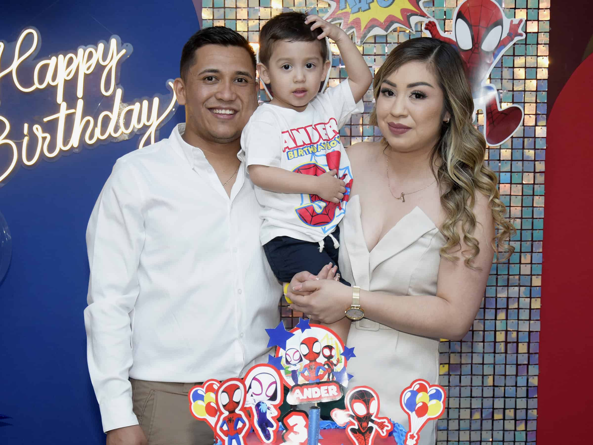 Sus padres le dieron un día muy especial.