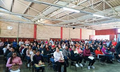 Aprenden papás cómo prevenir las adicciones