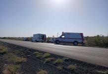 Volcadura en autopista Premier deja tres lesionados, entre ellos una mujer embarazada