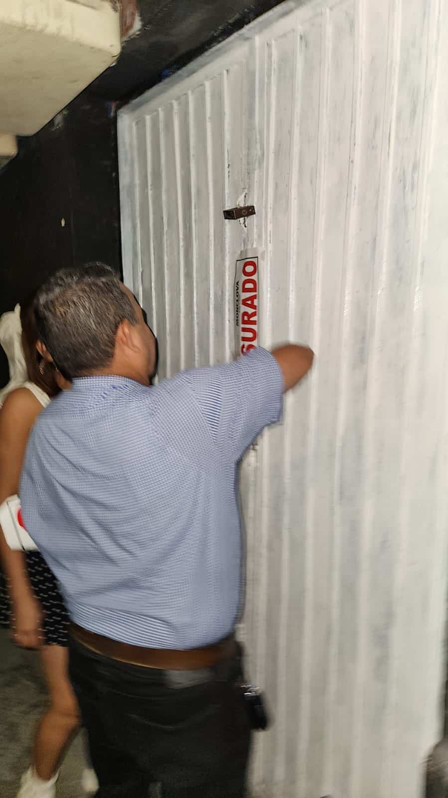 Clausuran bares en Monclova por presencia de sexoservidoras sin tarjeta sanitaria.