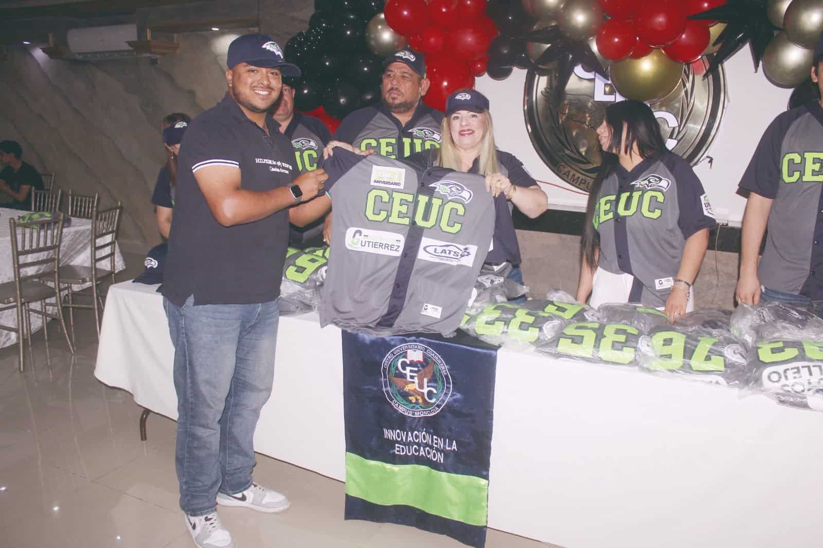 Los Halcones recibieron el uniforme con el que jugarán la Temporada 2025 de LBNC.