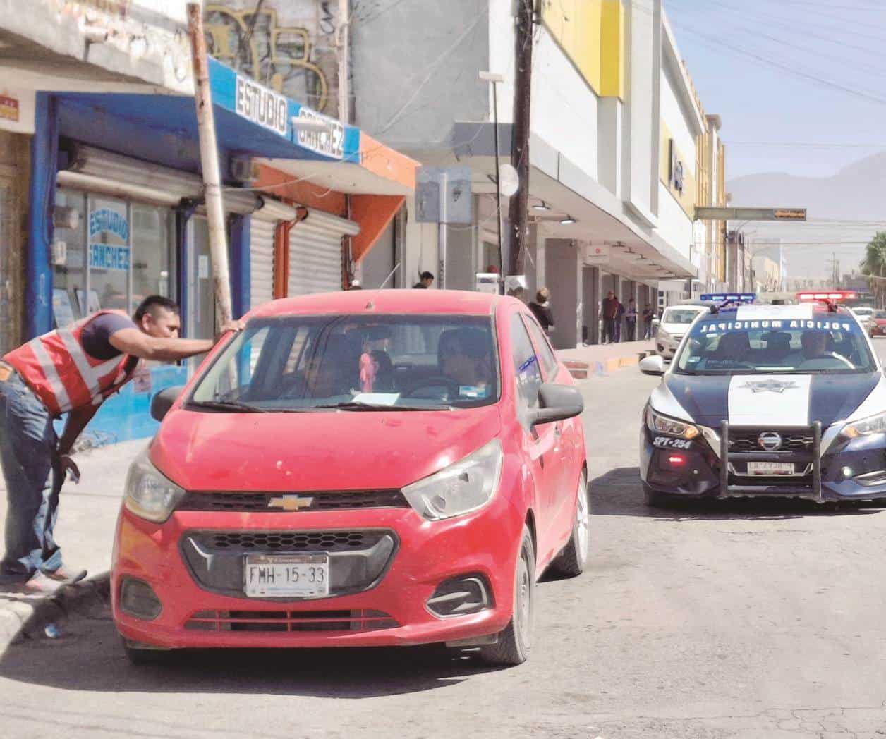 Detectan a taxistas “piratas”