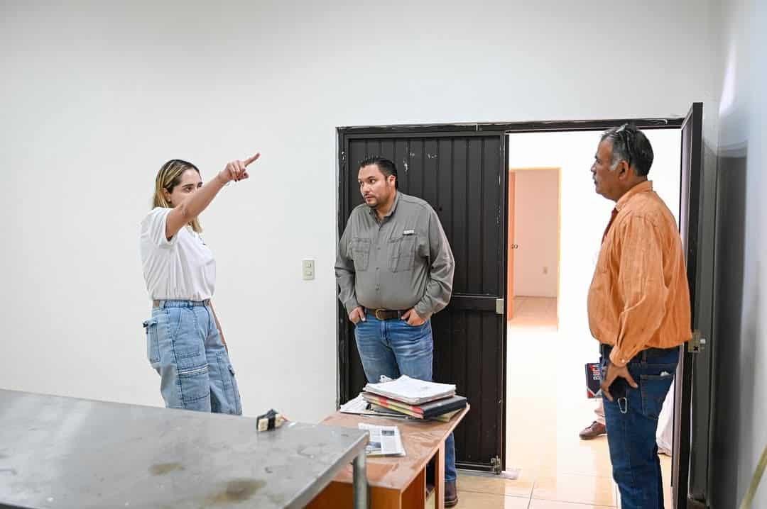 Alcalde Carlos Villarreal y directores operativos trabajan durante Semana Santa mientras 600 empleados toman descanso, dejando guardias en sus departamentos.