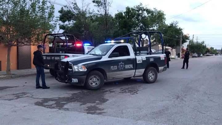 PARAMÉDICOS ATIENDEN A HOMBRE GOLPEADO CON BATE EN SABINAS