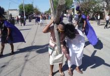 Prepara La Representación Del Viacrusis En La Parrquia De San Francisco De Asis