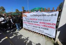 Denuncian a 16 maestros de ´la 1´