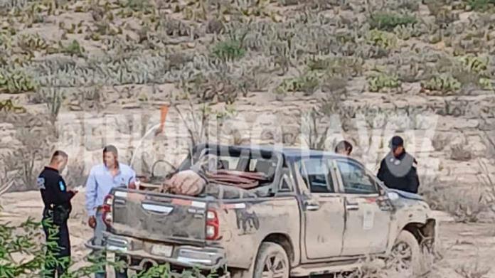 Se voltea familia por esquivar piedra Se voltea familia por esquivar piedra