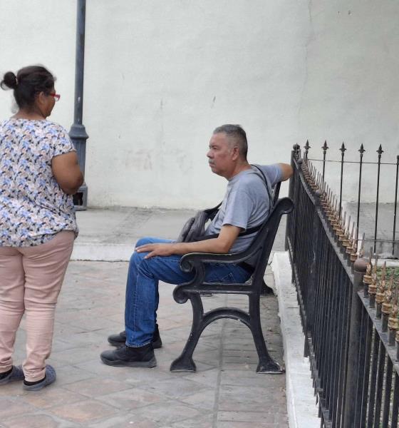 Familiares de Juanita Delgado Juárez, realizaron un boteo para solicitar apoyo económico