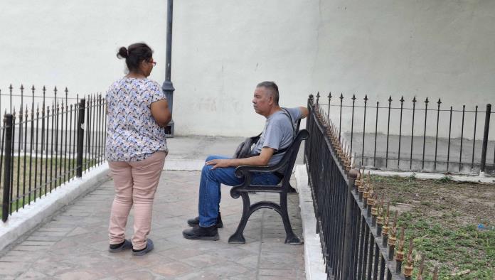 Familiares de Juanita Delgado Juárez, realizaron un boteo para solicitar apoyo económico