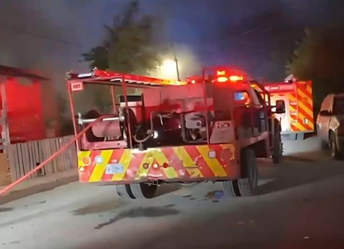 Incendio en Tierra y Esperanza moviliza a cuerpos de emergencia