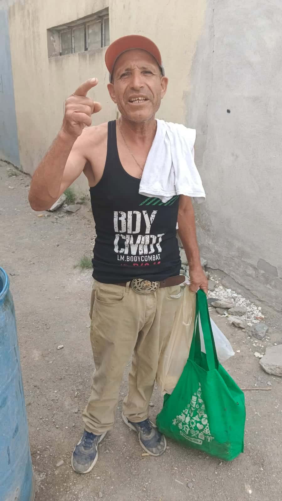 MARTÍN HERNÁNDEZ ÁBREGO: MIENTRAS HAYA COMIDA EN LA BASURA, LA SITUACIÓN NO ES TAN MALA