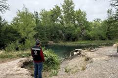 Menor de edad es rescatada de las aguas del Río Sabinas en Múzquiz